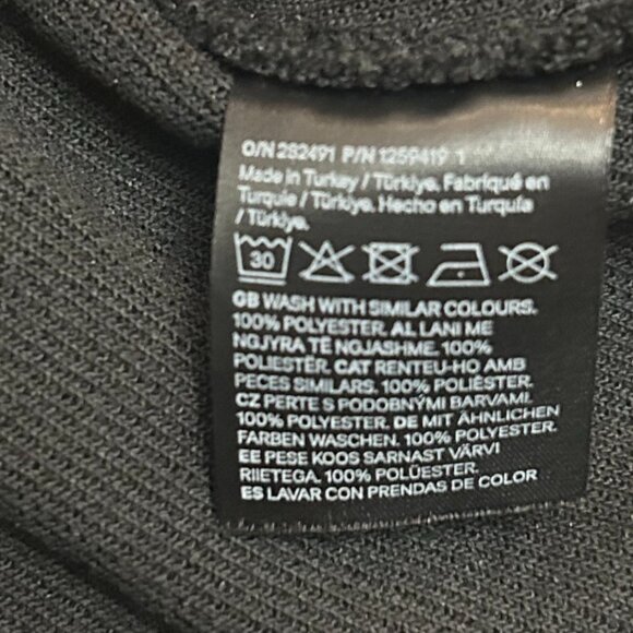 Dividend by H&M Vest Style Top - Picture 4 of 6